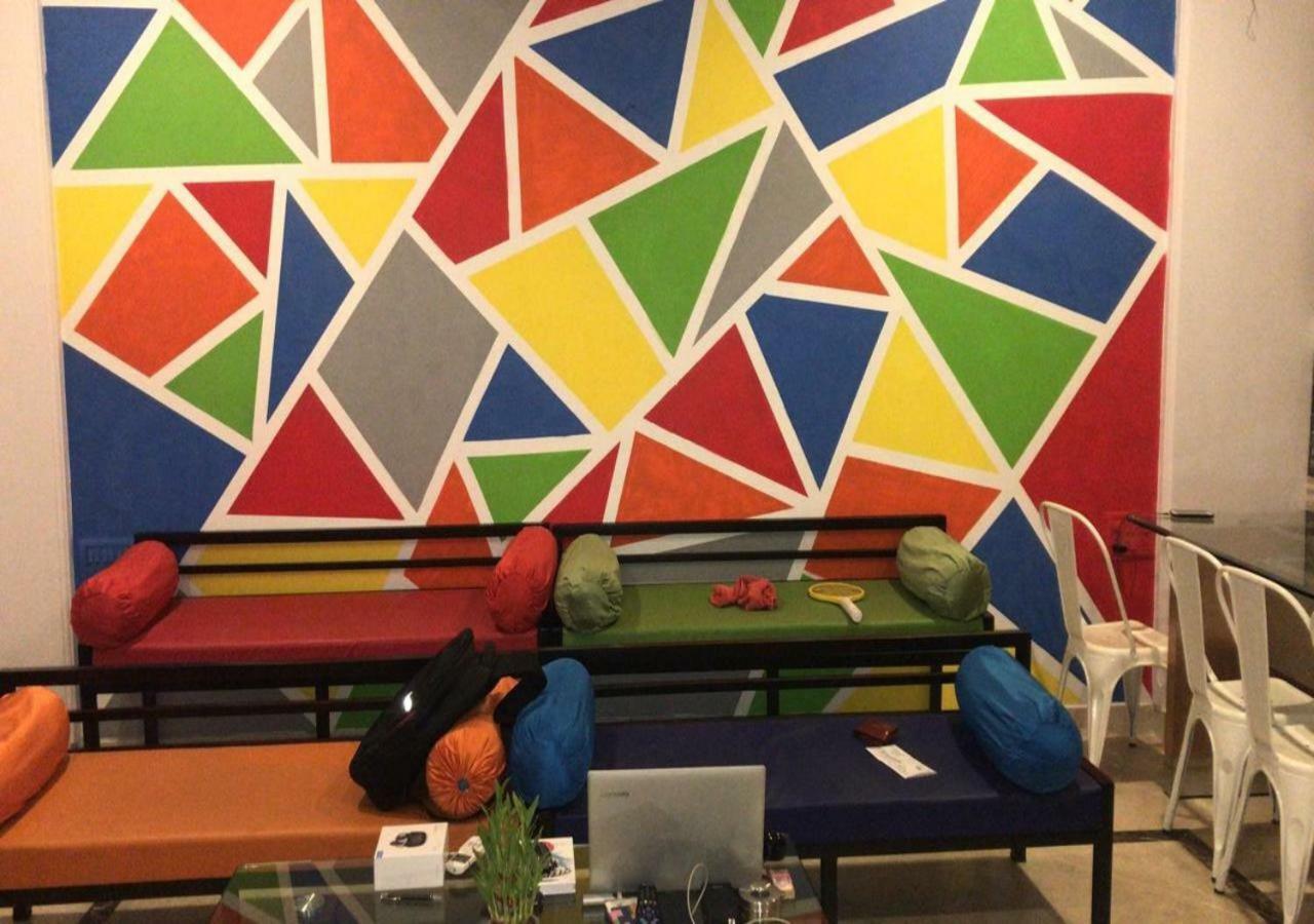 Happinest - The Backpacker'S Hostel Мумбай Екстериор снимка